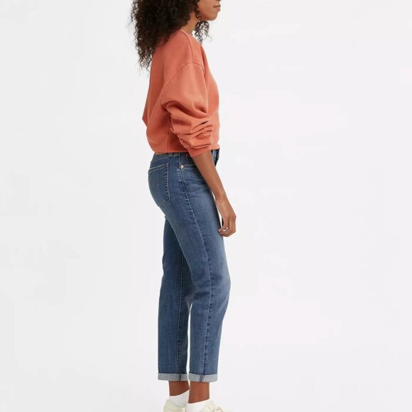 Women's Levi's Boyfriend Jeans NWT - Picture 2 of 8